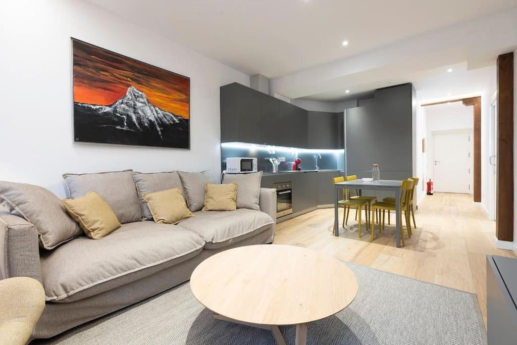 Alde-zahar. Basquenjoy Appartement Fontarrabie